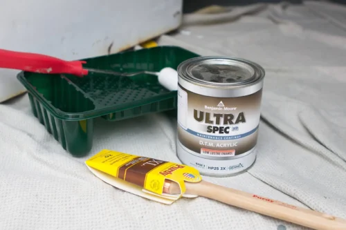 Painting tools and low lustre enamel paint for aluminum surfaces