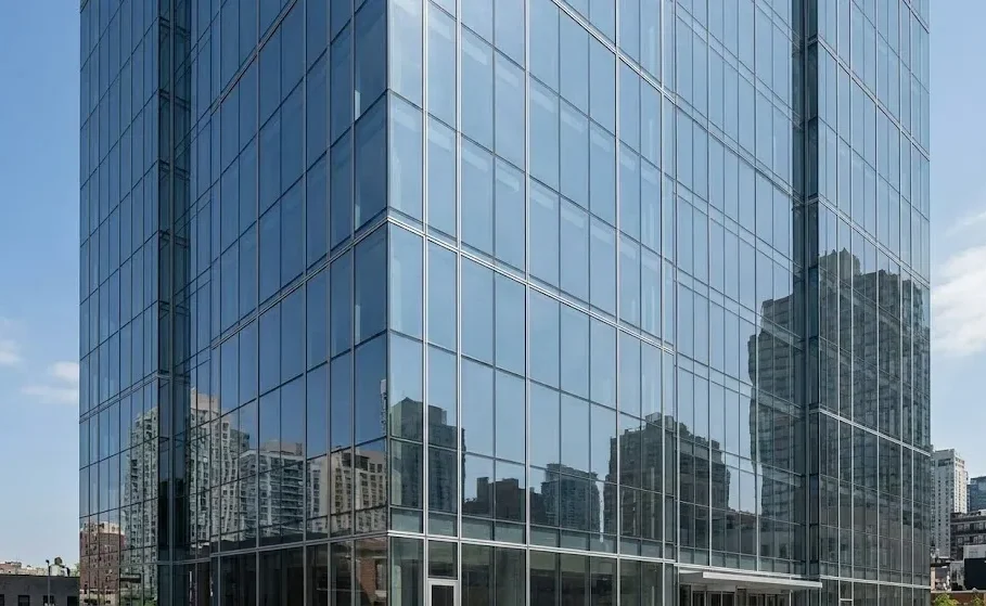 The completed installation effect of the unitized curtain wall system The completed installation effect of the unitized curtain wall system