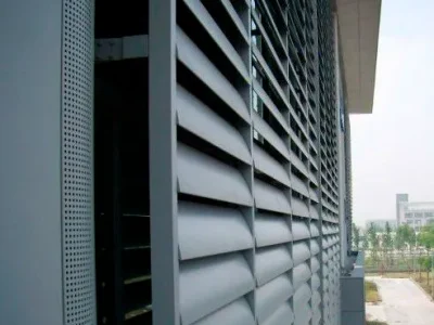 Valla de jardín de listones de aluminio