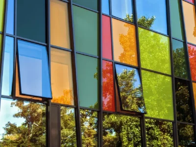 Vidrio esmaltado coloreado